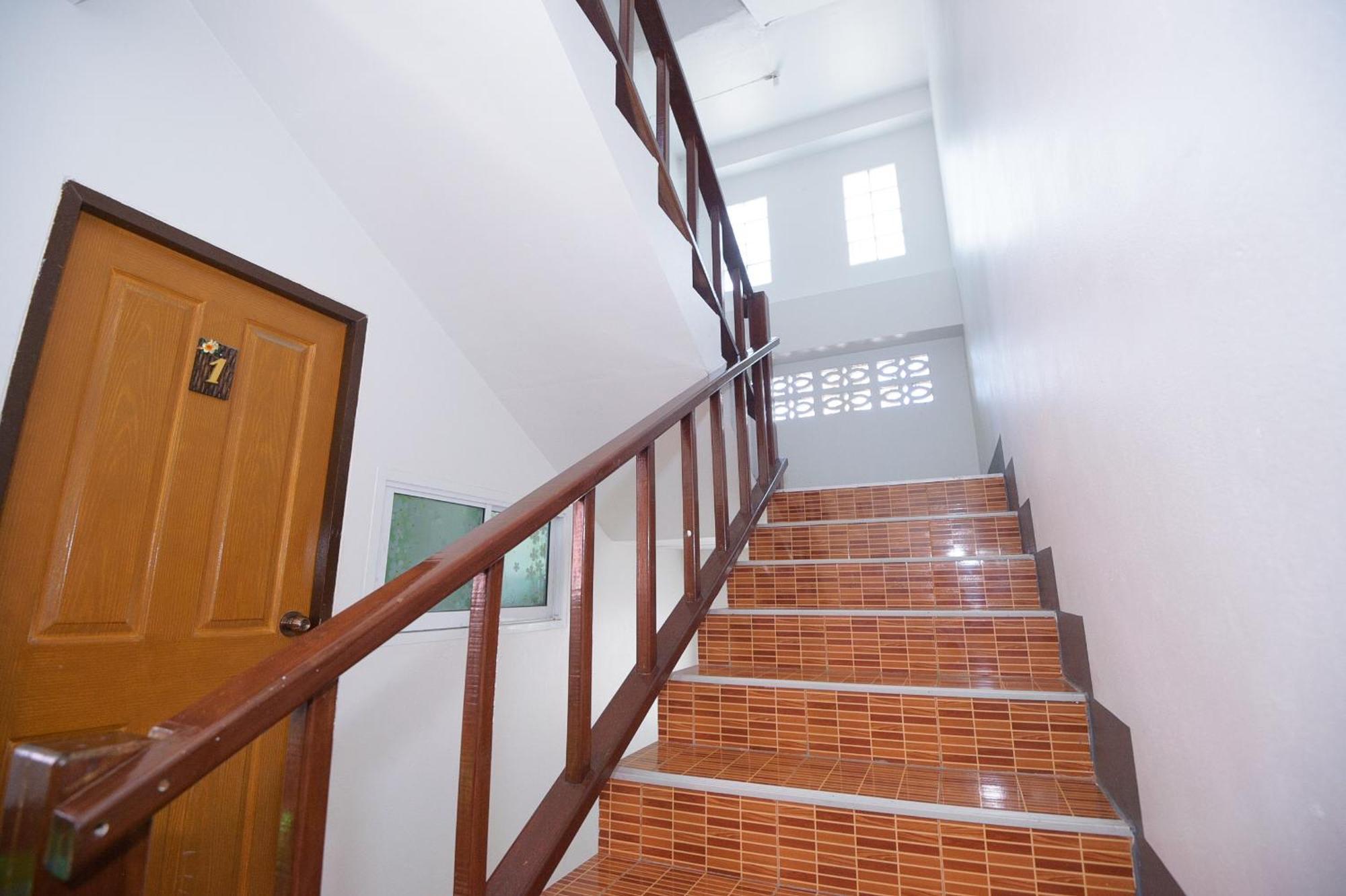 Хостел Lucky House Тау Экстерьер фото